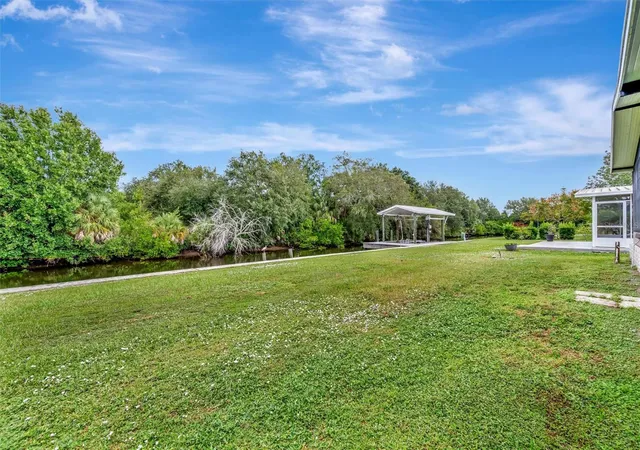 3rd image of 236 N Saint Thomas Cir, Apollo Beach, FL 33572 | MLS# TB8524203