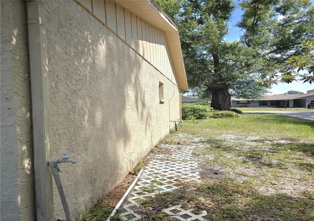 Homes for sale in Holiday, FL | 5044 Roanoke Dr, Holiday, FL 34690 | MLS# W7887167