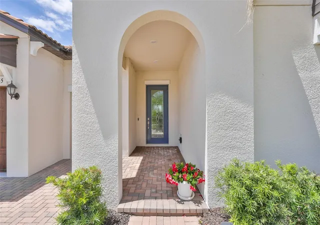 3rd image of 16955 Scuba Crest St, Wimauma, FL 33598 | MLS# TB8524209