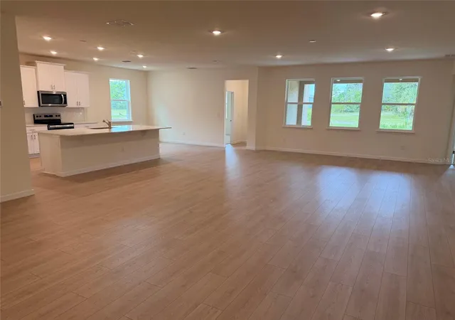 Photo 2 of Single family home for sale at 3042 Kingsman Trl, Ormond Beach, FL 32174 | MLS# O6420769 | Listing updated on 2026-09-08