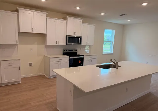 Photo 3 of Single family home for sale at 3042 Kingsman Trl, Ormond Beach, FL 32174 | MLS# O6420769 | Listing updated on 2026-09-08