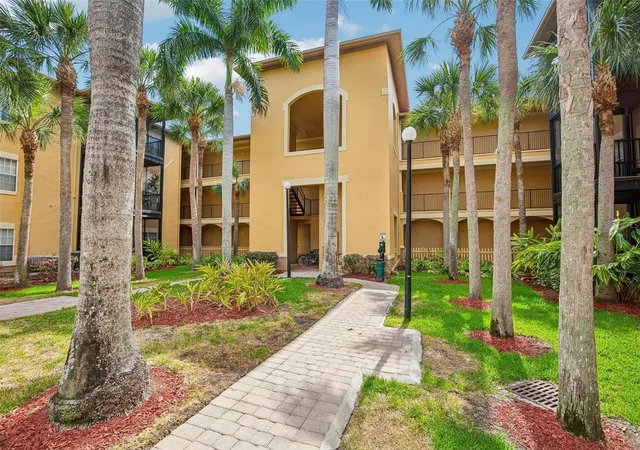 Photo 3 of Condo for sale at 4333 Bayside Village Dr #322, Tampa, FL 33615 | MLS# O6420783 | Listing updated on 2026-08-23