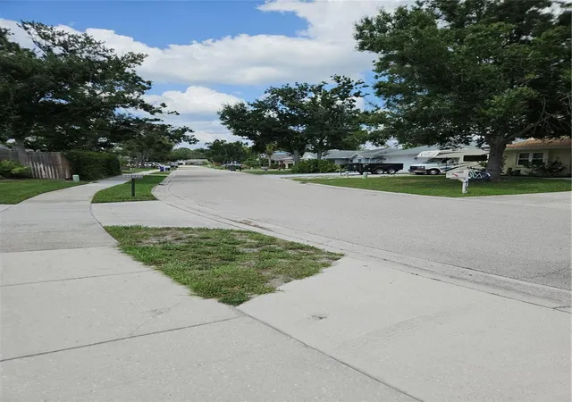 Homes for sale in Sarasota, FL | 4212 Parry Dr, Sarasota, FL 34241 | MLS# TB8524226