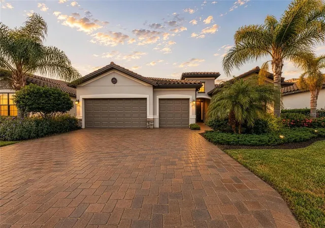 Photo 1 of Single family home for sale at 538 Fire Bush Ct, Bradenton, FL 34212 | MLS# A4698430 | Listing updated on 2026-09-02