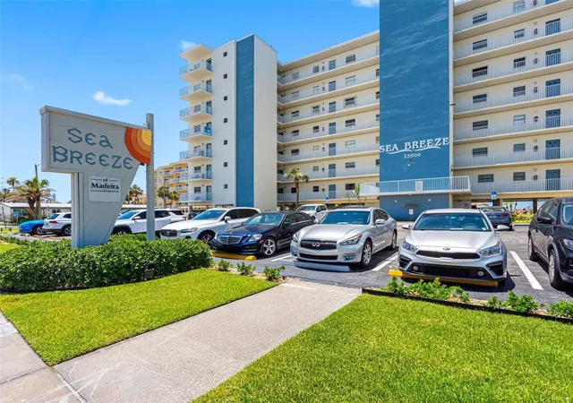 Homes for sale in Madeira Beach, FL | 13500 Gulf Blvd #605, Madeira Beach, FL 33708 | MLS# TB8524234