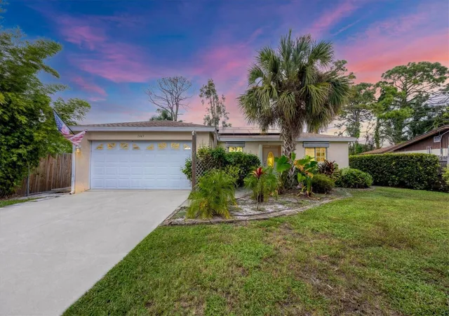 Photo 2 of Single family home for sale at 2445 Apache St, Sarasota, FL 34231 | MLS# N6144857 | Listing updated on 2026-08-19