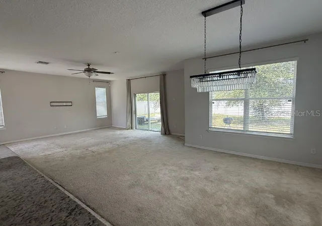 Homes for sale in Fruitland Park, FL | 1010 Atlantic Ave, Fruitland Park, FL 34731 | MLS# G5114408