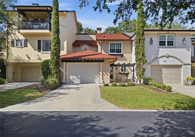 2nd image of 1118 Avenida De Las Casas, Lady Lake, FL 32159 | MLS# OM727573