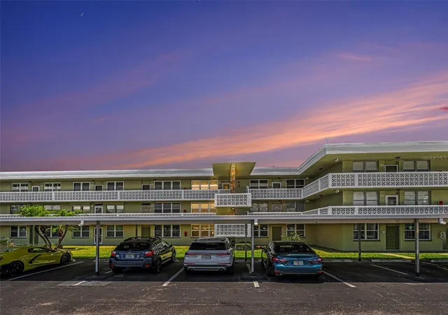 Homes for sale in St Petersburg, FL | 4890 Bay St Ne #324, St Petersburg, FL 33703 | MLS# TB8524249