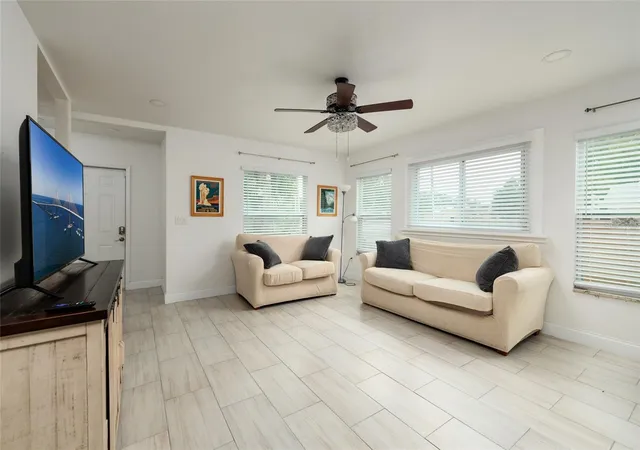 5th image of 1147 James Ave S, St Petersburg, FL 33705 | MLS# TB8524250