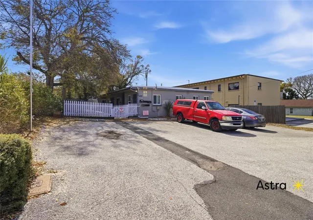 2nd image of 1429 Laura St, Clearwater, FL 33755 | MLS# TB8524283