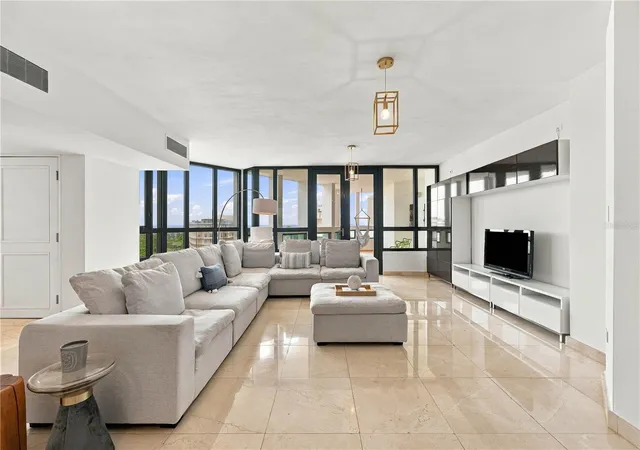 Photo 3 of Condo for sale at 35 Munoz Rivera Ave #901, San Juan, PR 00901 | MLS# PR9122401 | Listing updated on 2026-10-28