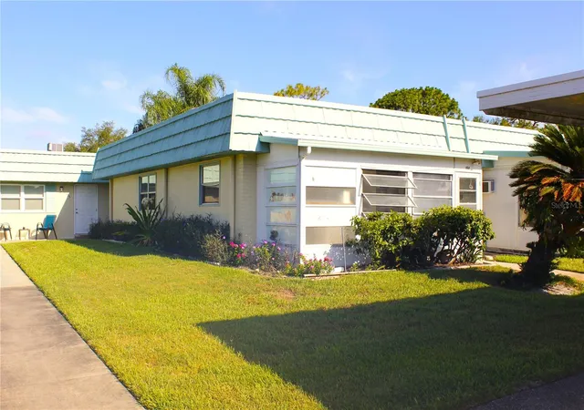 1st image of 101 Cambridge Trl #194, Sun City Center, FL 33573 | MLS# TB8524285