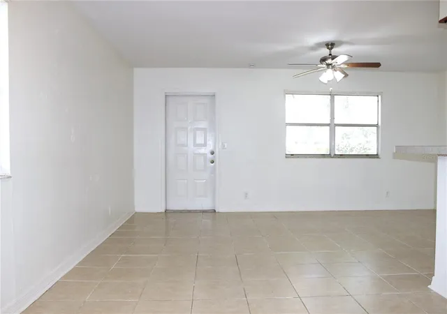 5th image of 101 Cambridge Trl #194, Sun City Center, FL 33573 | MLS# TB8524285