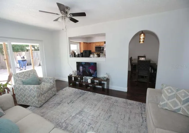 5th image of 2073 San Sebastian Wy N, Clearwater, FL 33763 | MLS# TB8524289