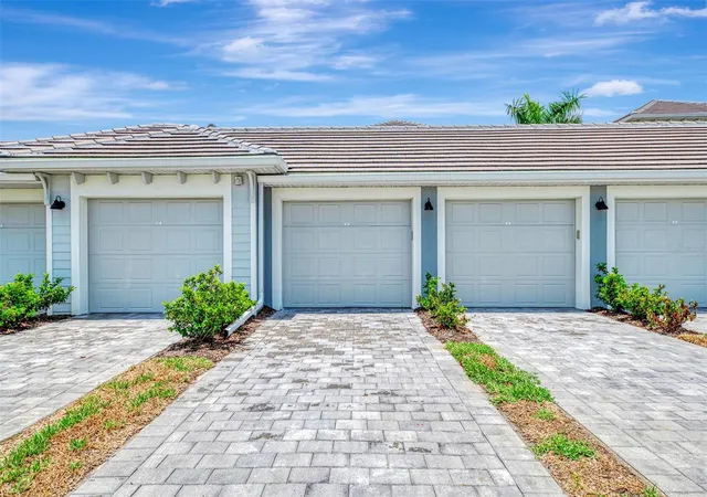 Photo 4 of Condo for sale at 12520 Galapagos Ct #102, Venice, FL 34293 | MLS# N6144862 | Listing updated on 2026-09-06