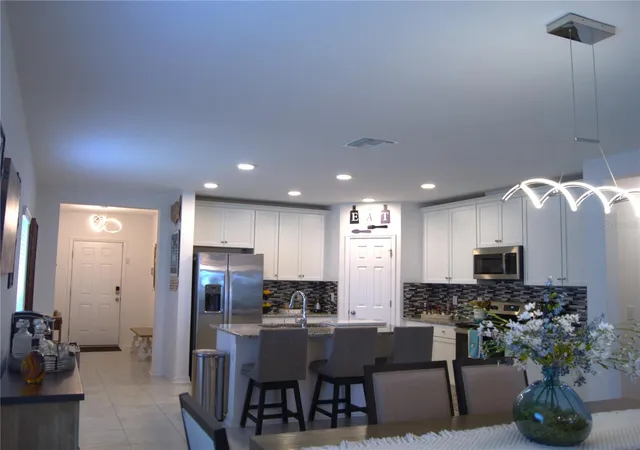 Photo 4 of Single family home for sale at 12407 Hilltop Farms Dr, Dade City, FL 33525 | MLS# TB8524304 | Listing updated on 2026-09-24
