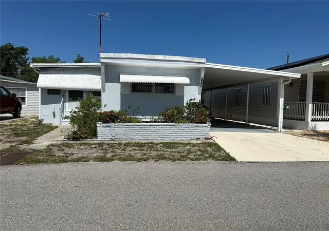 Homes for sale in Palmetto, FL | 179 Bimini Dr, Palmetto, FL 34221 | MLS# A4698454