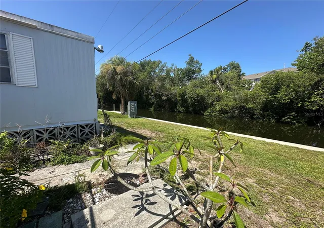 Homes for sale in Palmetto, FL | 179 Bimini Dr, Palmetto, FL 34221 | MLS# A4698454