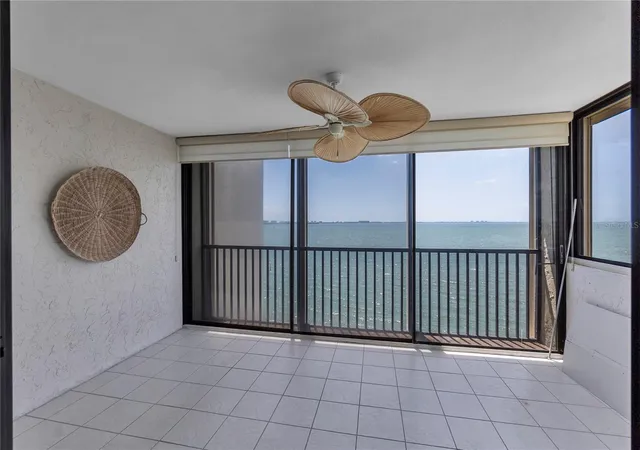 3rd image of 101 Sunset Dr #PH1, Sarasota, FL 34236 | MLS# A4698459