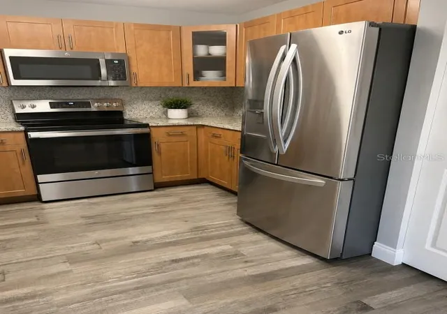 5th image of 5553 Baywater Dr, Tampa, FL 33615 | MLS# A4698460