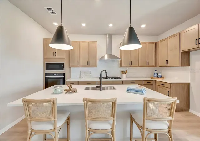 Photo 2 of Single family home for sale at 5261 Colony Vista Dr, Apollo Beach, FL 33572 | MLS# TB8524339 | Listing updated on 2026-10-08