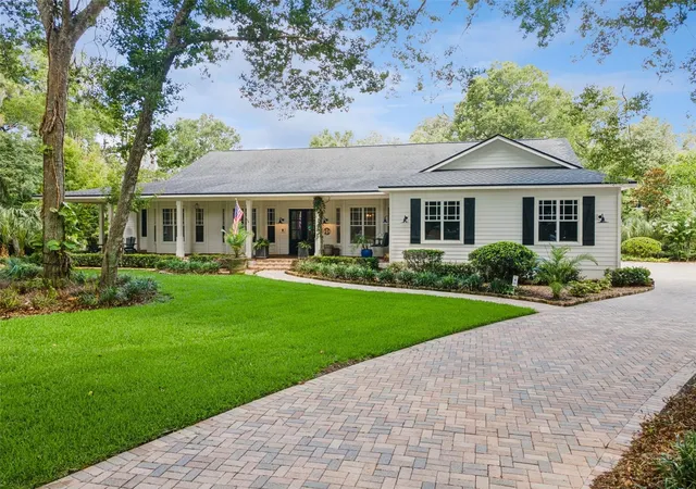 Photo 2 of Sale Pending at 5002 Muir Way, Lithia, FL 33547 | MLS# O6420865 | Listing updated on 2026-08-12