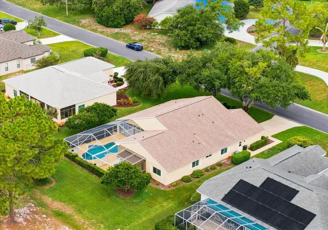 Photo 4 of Single family home for sale at 9720 Southern Belle Dr, Weeki Wachee, FL 34613 | MLS# W7887181 | Listing updated on 2026-09-17