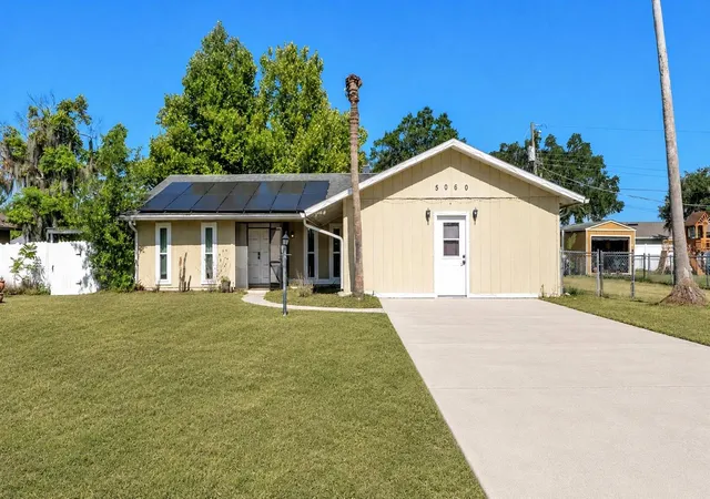 1st image of 5060 Starling Dr, Mulberry, FL 33860 | MLS# L4963151