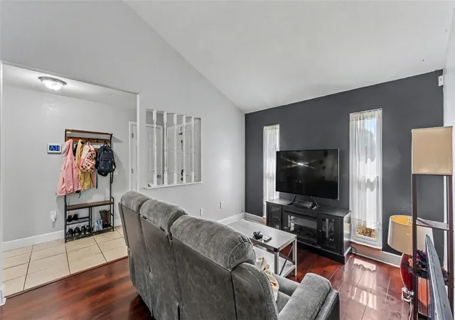 Photo 3 of Single family home for sale at 5060 Starling Dr, Mulberry, FL 33860 | MLS# L4963151 | Listing updated on 2026-09-30