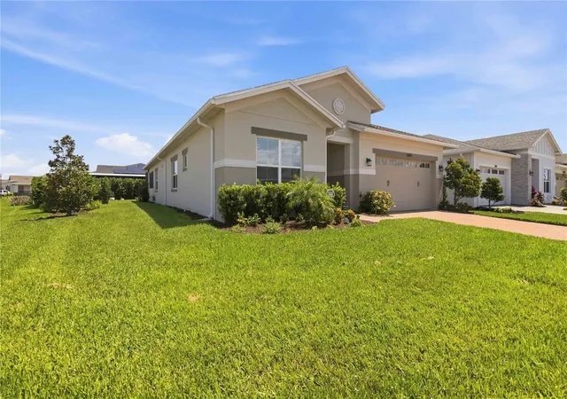 Photo 3 of Single family home for sale at 5003 Dancy Ln, St Cloud, FL 34772 | MLS# S5152713 | Listing updated on 2026-09-01