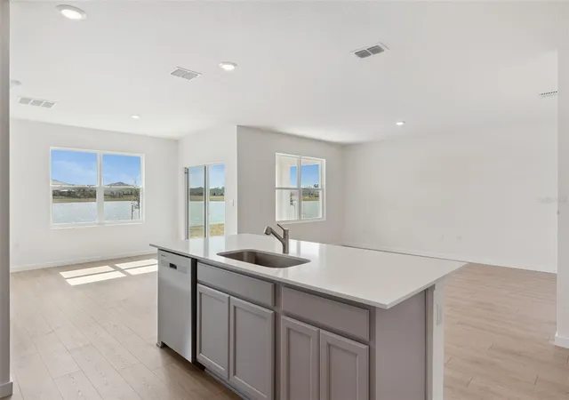 4th image of 4922 Marshelder St, Apopka, FL 32712 | MLS# O6420879