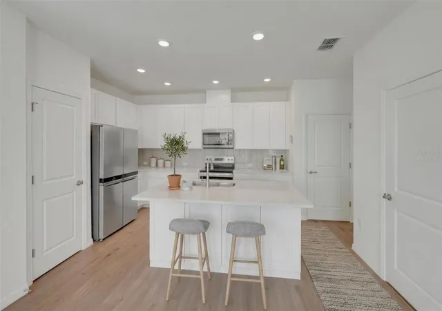 Photo 2 of Townhouse for sale at 6418 Jensen View Ave, Apollo Beach, FL 33572 | MLS# TB8524358 | Listing updated on 2026-10-08