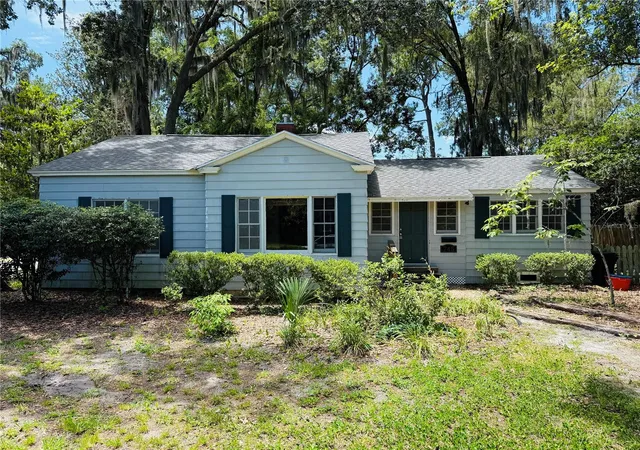 Homes for sale in Gainesville, FL | 745 Ne 10th Ave, Gainesville, FL 32601 | MLS# GC541556