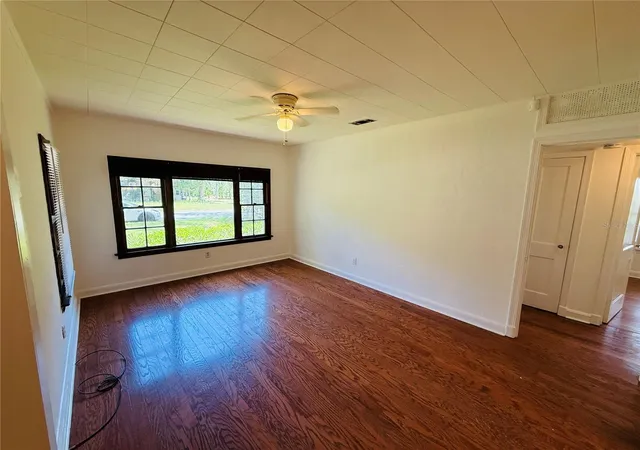 Homes for sale in Gainesville, FL | 745 Ne 10Th Ave, Gainesville, FL 32601 | MLS# GC541556