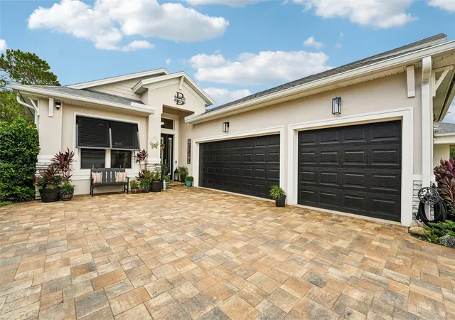 Photo 1 of Single family home for sale at 20 Spring St, Palm Coast, FL 32164 | MLS# A4698475 | Listing updated on 2026-10-28