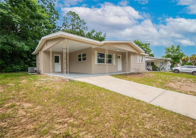Photo 2 of Single family home for sale at 8 S Osceola St, Beverly Hills, FL 34465 | MLS# OM727594 | Listing updated on 2026-10-03