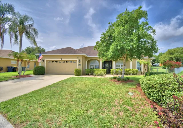 1st image of 112 Waterview Cir, Auburndale, FL 33823 | MLS# P4939191