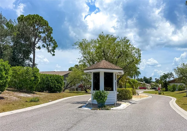 47th image of 206 Aspen St, Englewood, FL 34223 | MLS# D6147938