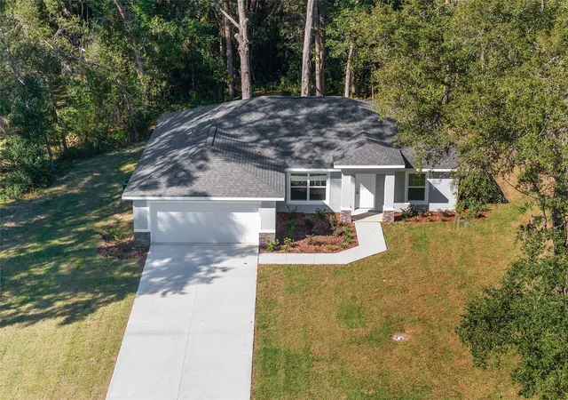 Photo 2 of Single family home for sale at 9776 SW 196th Circle, DUNNELLON, FL 34432 | MLS# OM727600 | Listing updated on 2026-10-07