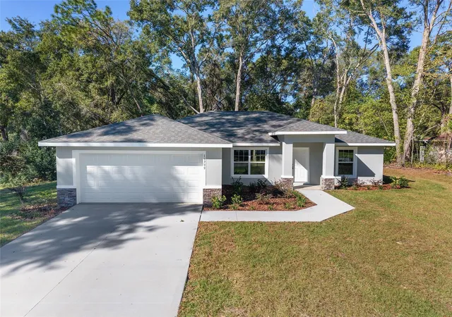 Photo 2 of Single family home for sale at 9776 SW 196th Circle, Dunnellon, FL 34432 | MLS# OM727600 | Listing updated on 2026-10-07
