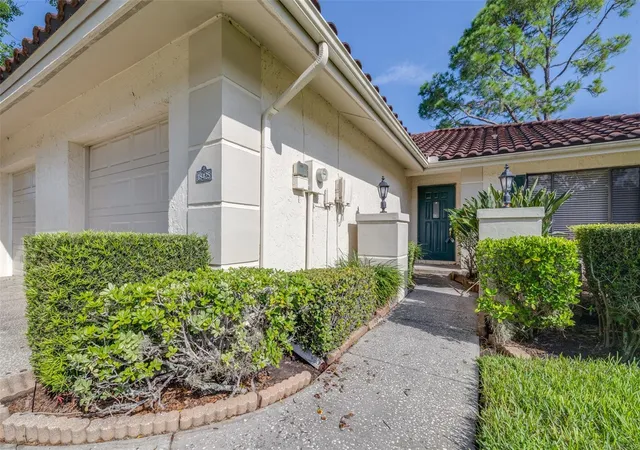 Photo 3 of Single family home for sale at 18425 Aintree Ct, Tampa, FL 33647 | MLS# TB8524396 | Listing updated on 2026-09-21