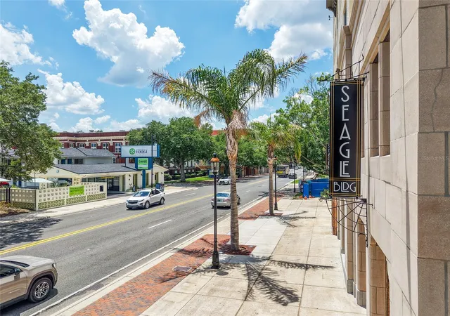 Listing Photo 4 - Condo for sale in building located at 408 W University Ave, Gainesville, FL 32601 - Unit #7B