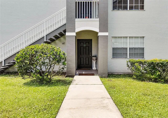2nd image of 13929 Fairway Island Dr #818, Orlando, FL 32837 | MLS# S5152722