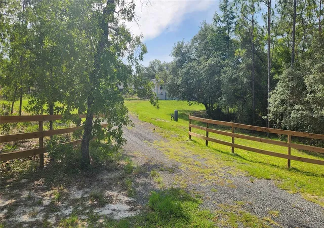 Homes for sale in Morriston, FL | 2251 Se 146th Cir, Morriston, FL 32668 | MLS# OM727603