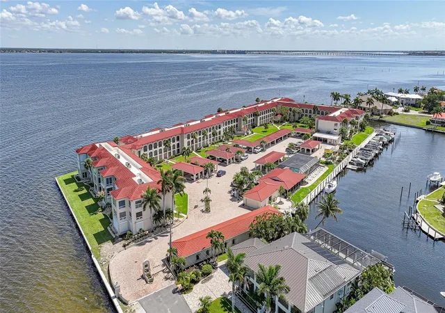 3rd image of 1 Colony Point Dr #A10, Punta Gorda, FL 33950 | MLS# C7527873