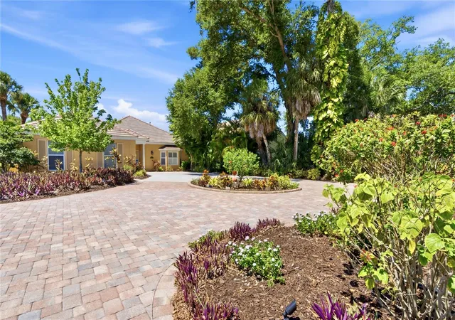Homes for sale in Englewood, FL | 51 Golf View Dr, Englewood, FL 34223 | MLS# D6147939