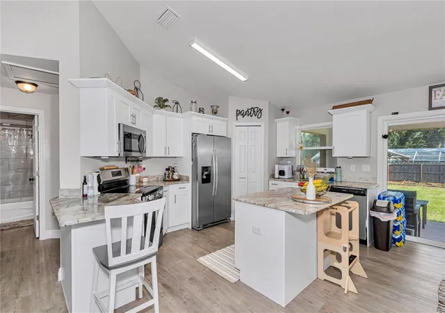 2nd image of 3535 Se 131st Pl, Belleview, FL 34420 | MLS# OM727606