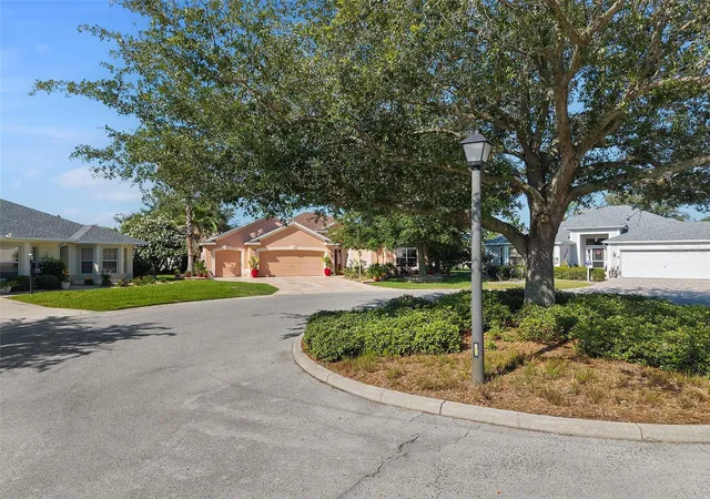 2nd image of 2252 Central St, The Villages, FL 32162 | MLS# G5114429