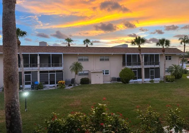 2nd image of 2727 75th St W #8A13, Bradenton, FL 34209 | MLS# A4698497